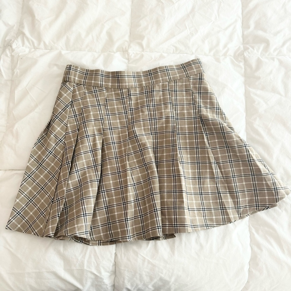 NWT GARAGE Plaid Pleated Beige Skirt